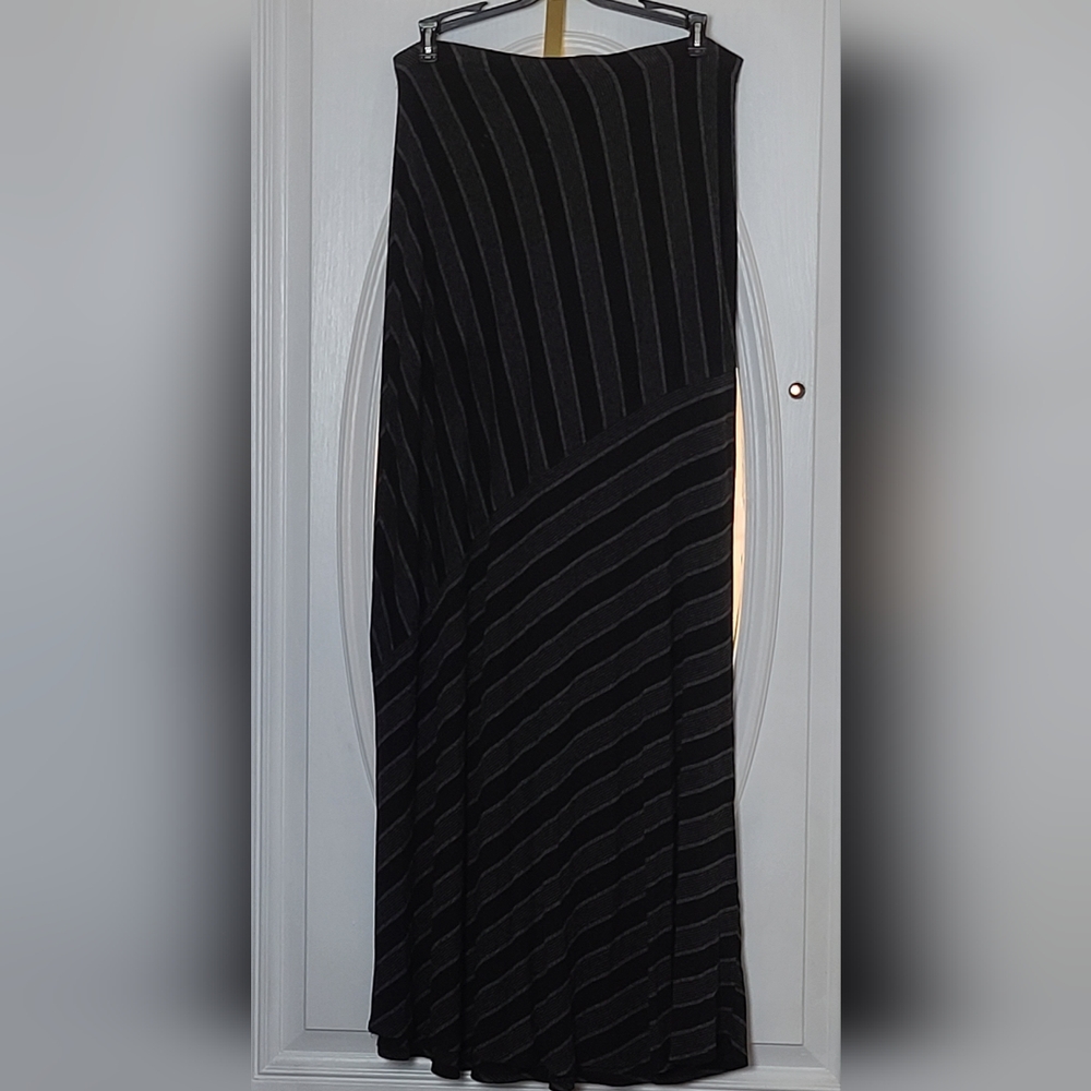 Matty M Maxi Skirt - size Small